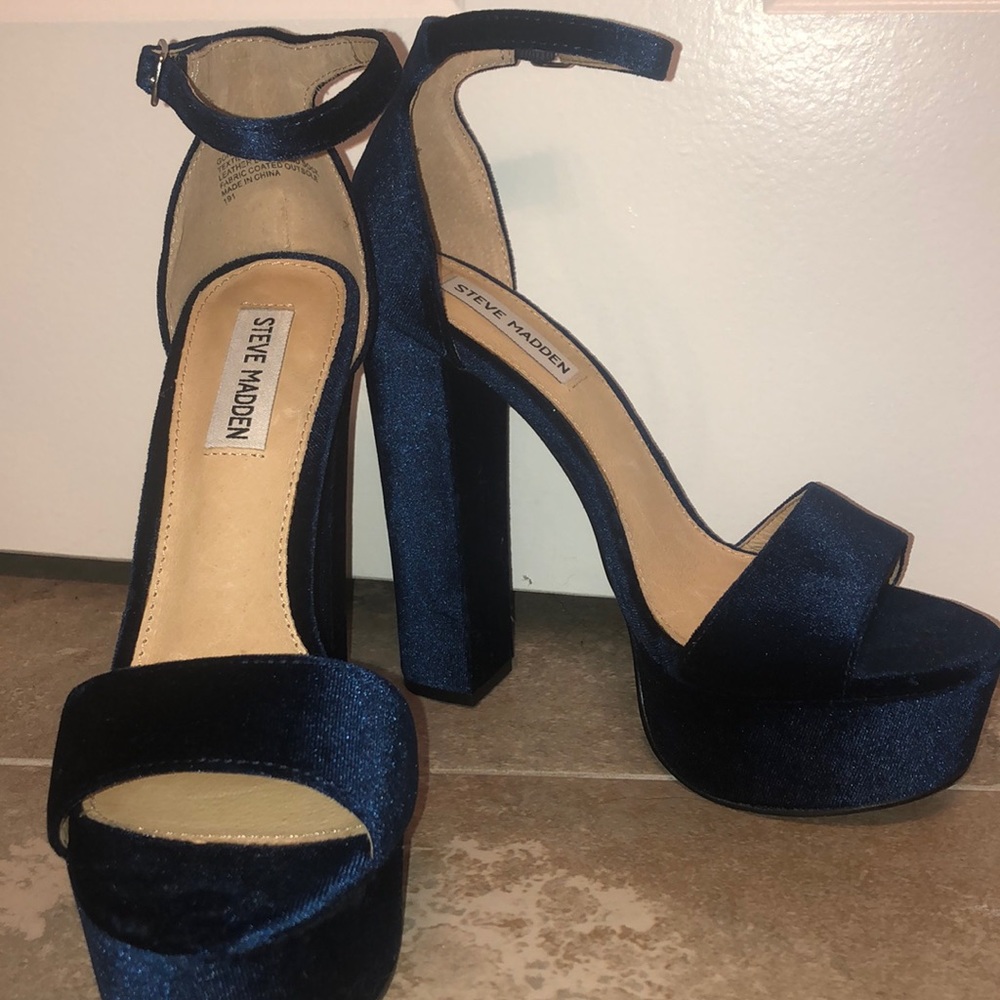 Steve Madden blue velvet platform heels